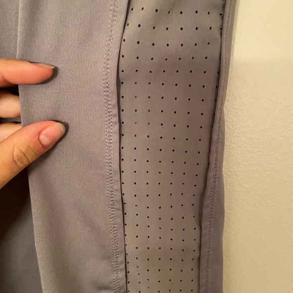 🌵4/$20 Grey Toronto Raptors Sleeveless Active Top - Picture 4 of 7